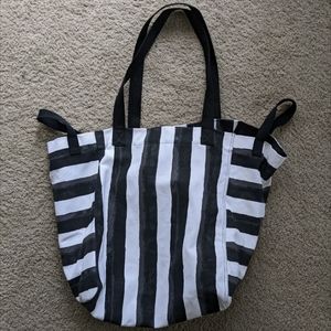 NWOT Thirty One Horizon Tote Watercolor Stripe